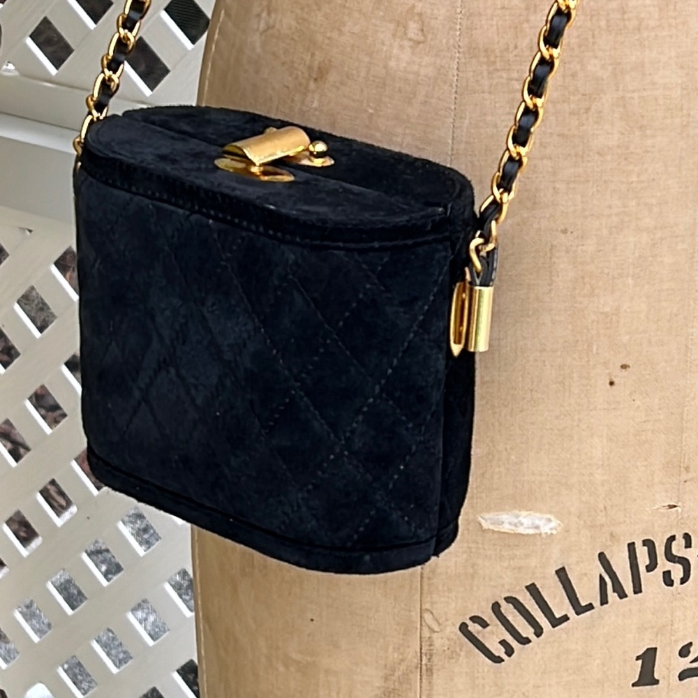 Comeco Vintage Black Quilted Leather Pillbox Style Crossbody Bag Unique